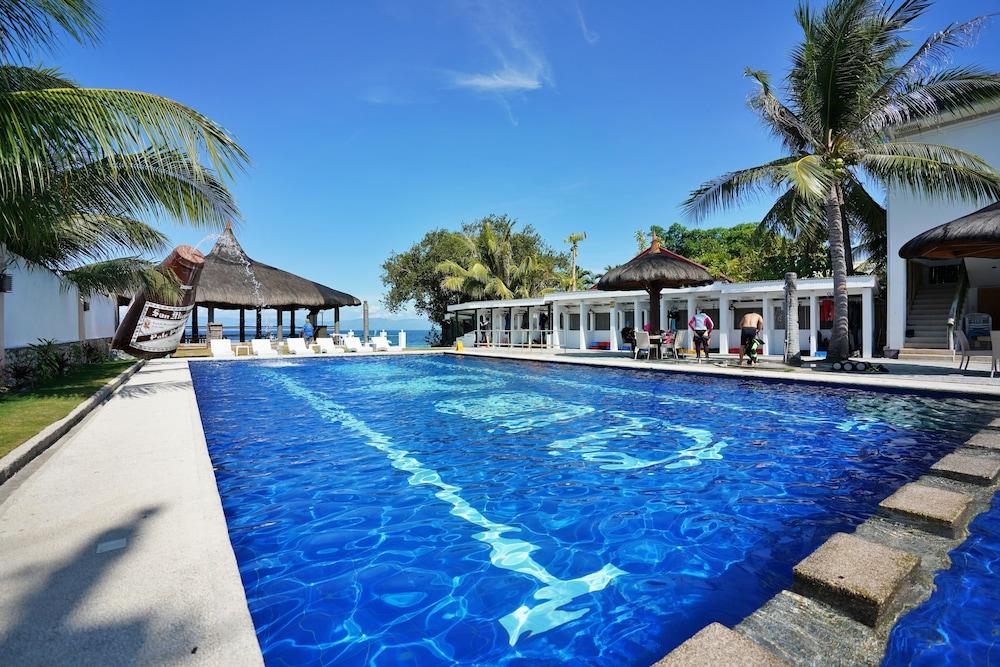 Club Hari Dive Resort - Featured Image