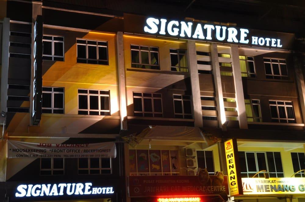 Signature Hotel - Exterior