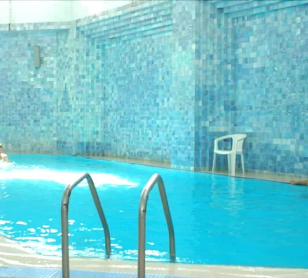 نزل كيوبس - Indoor Pool