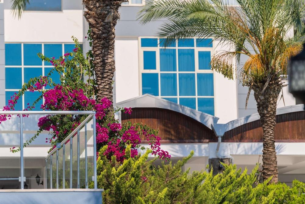 Sealife Kemer Resort Hotel - All inclusive - Exterior