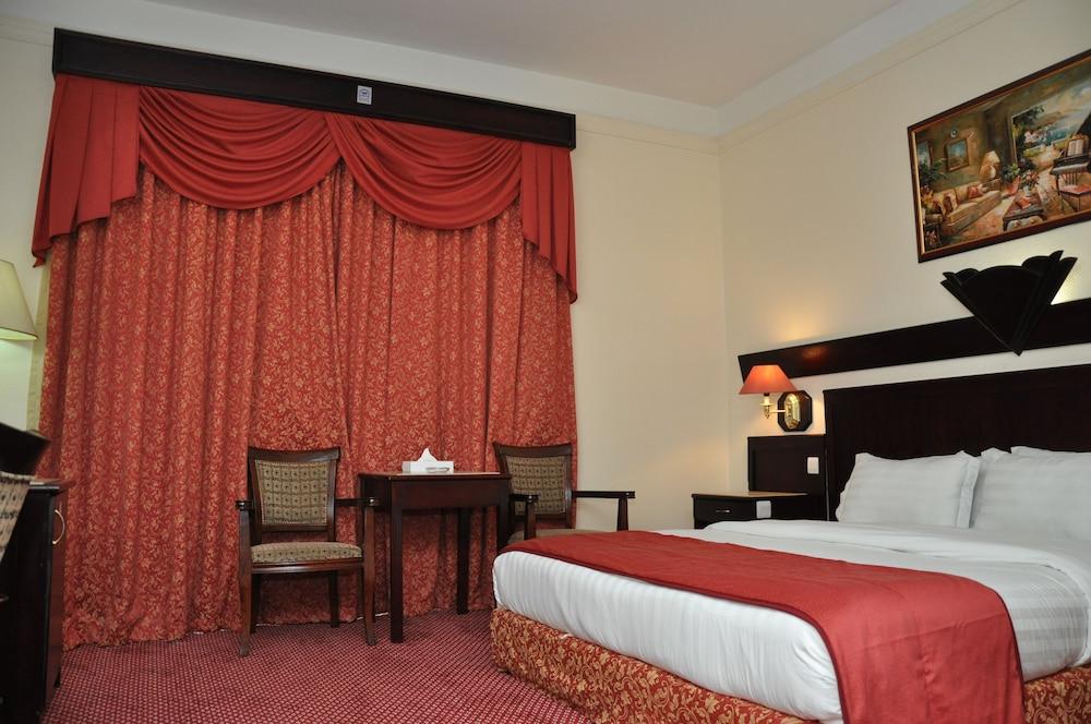Claridge Hotel - Room