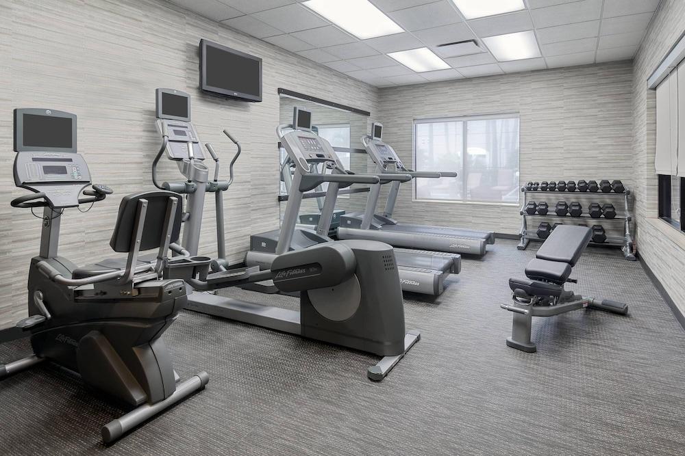 Courtyard by Marriott Tampa Downtown - Fitness Facility