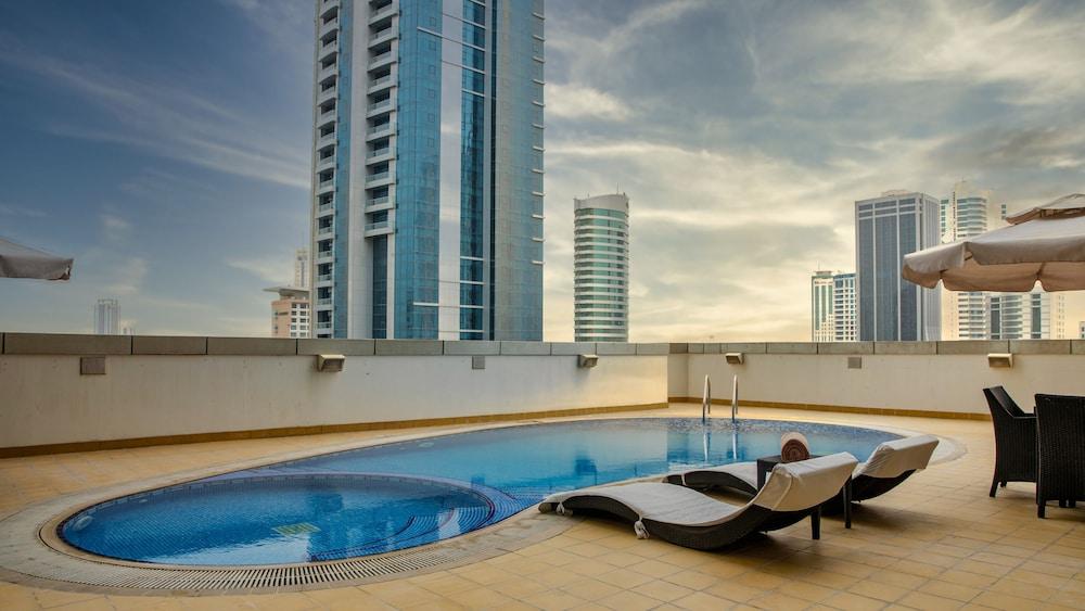 S Hotel Bahrain - Outdoor Pool