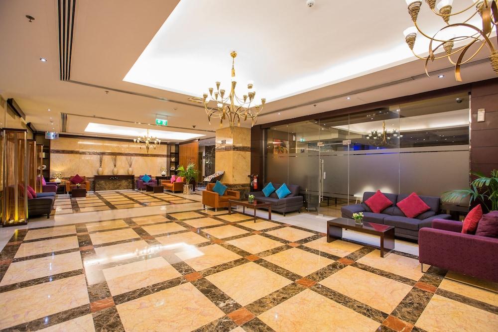 Radiance Premium Suites - Lobby Sitting Area