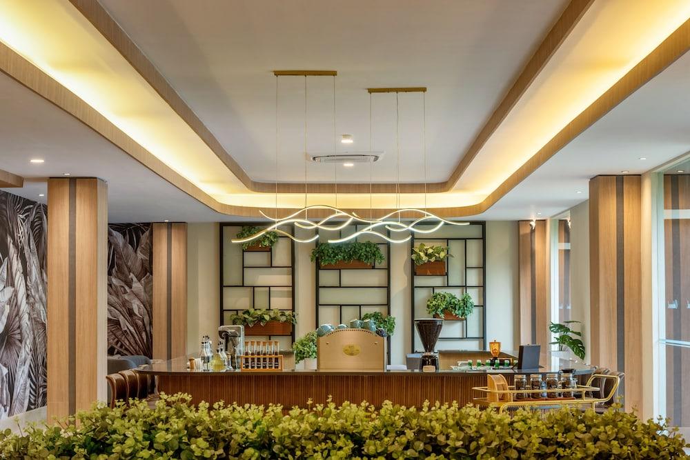 Oakwood Hotel & Apartments Taman Mini Jakarta - Lobby Lounge