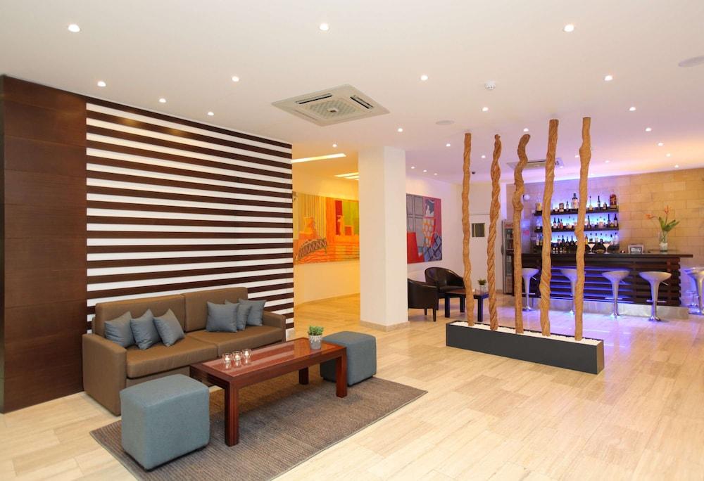 Centrum Hotel - Lobby Lounge