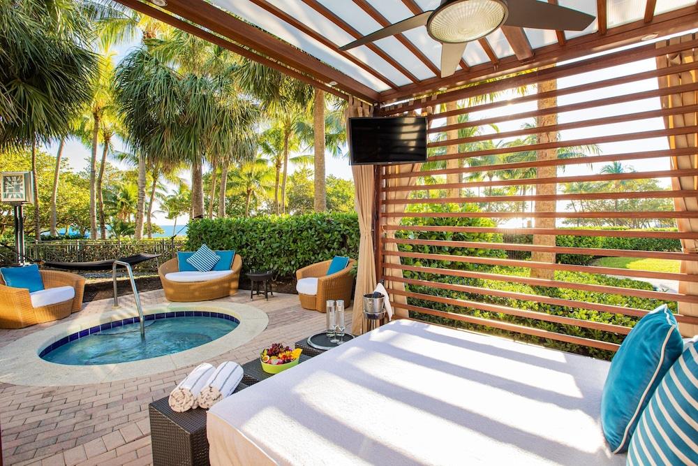 The Ritz-Carlton Bal Harbour, Miami - Indoor/Outdoor Pool