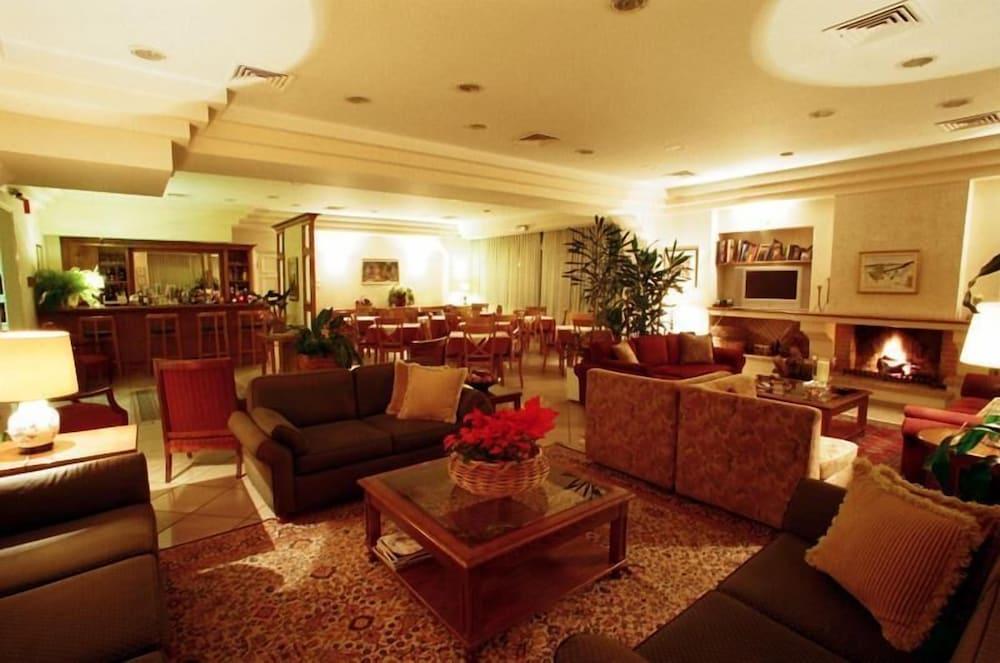 Green Hill Hotel - Interior