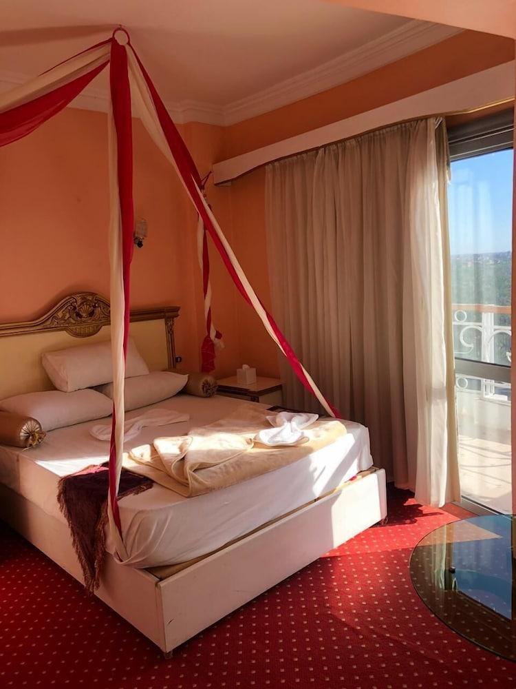 Casablanca Hotel - Room