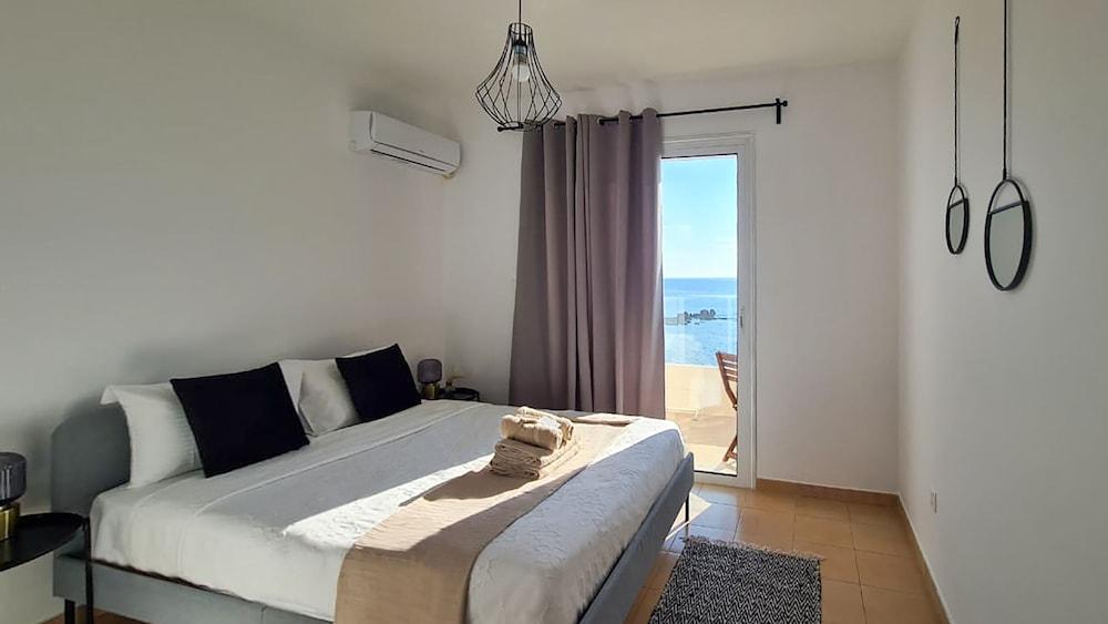 Phaedrus Living: Seaview Luxury flat Paphinia 204 - Room