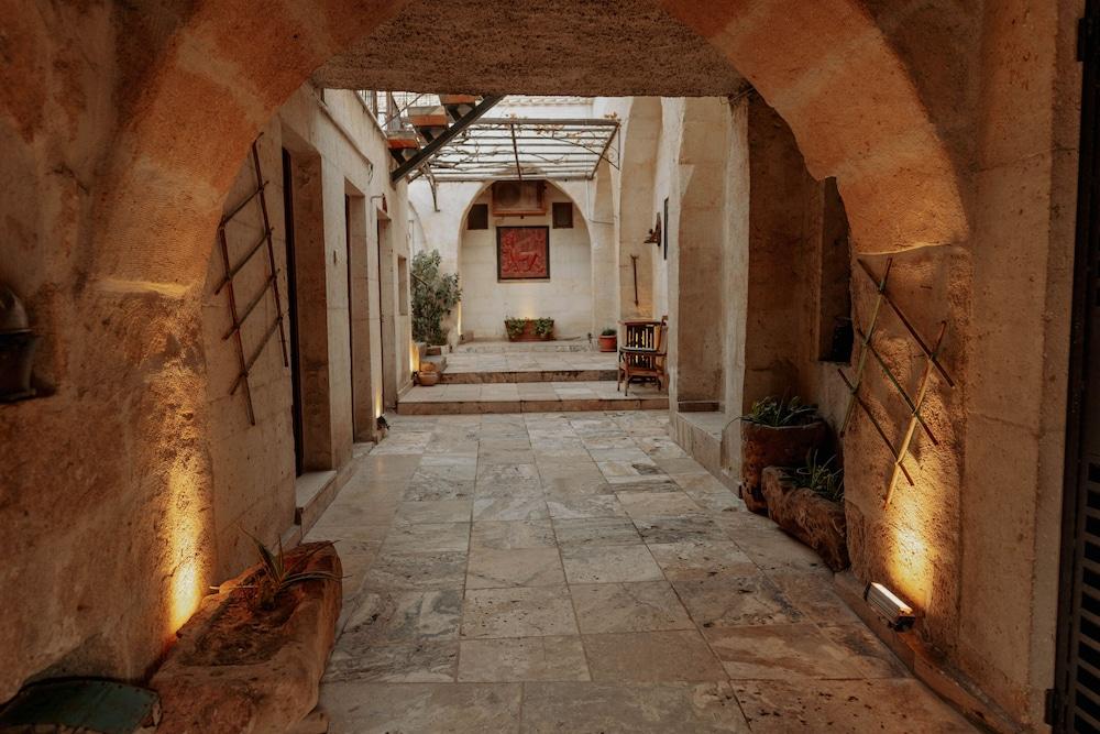Hanzade Cappadocia - Interior Entrance