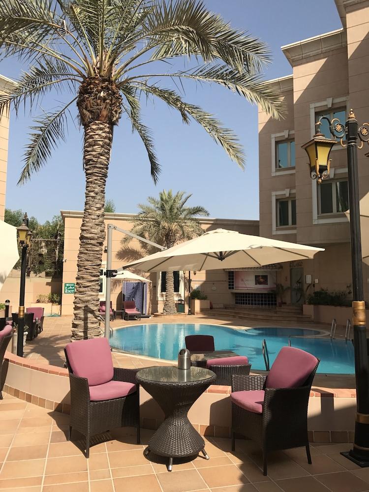 Holiday Inn Al Khobar, an IHG Hotel - Outdoor Pool