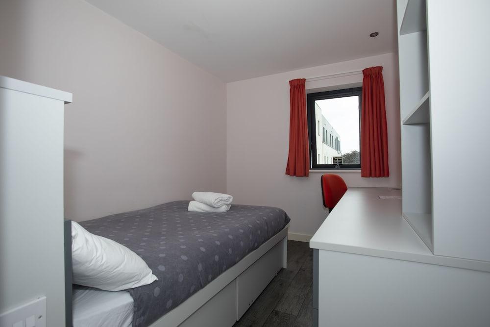 Beaverbank Place - Campus Accommodation - Room