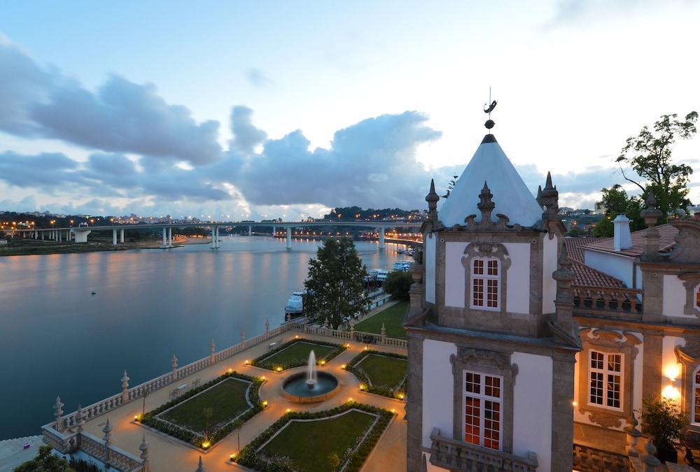 Pestana Palacio do Freixo, Pousada & National Monument - The Leading Hotels of the World - Featured Image
