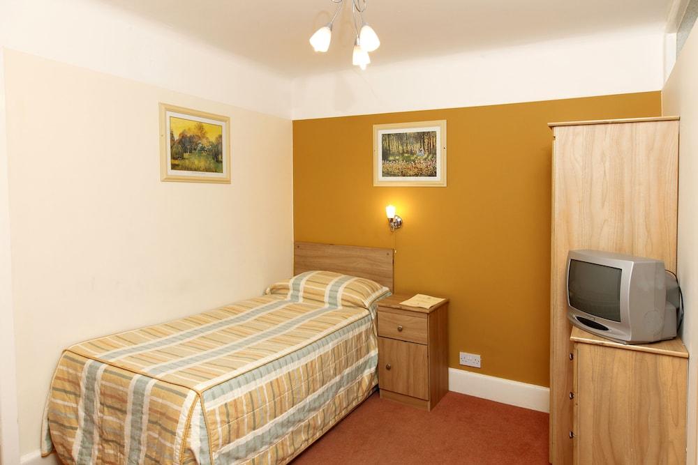 Russell Court Hotel - Room