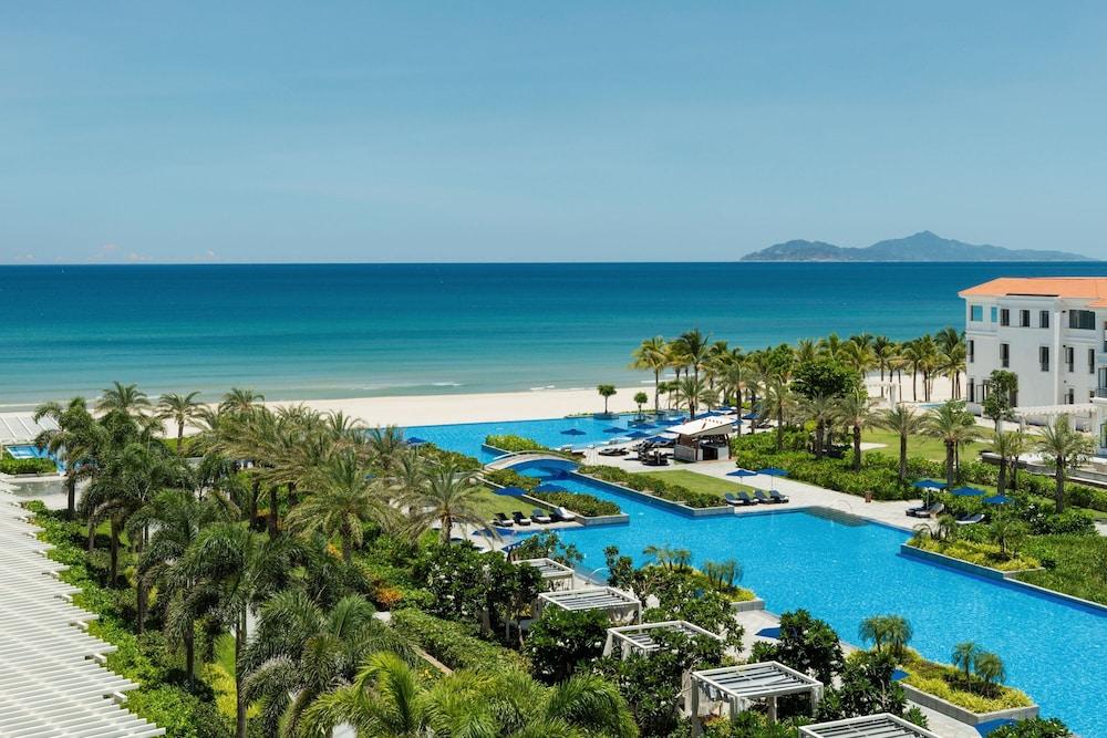 Sheraton Grand Danang Resort & Convention Center - Featured Image