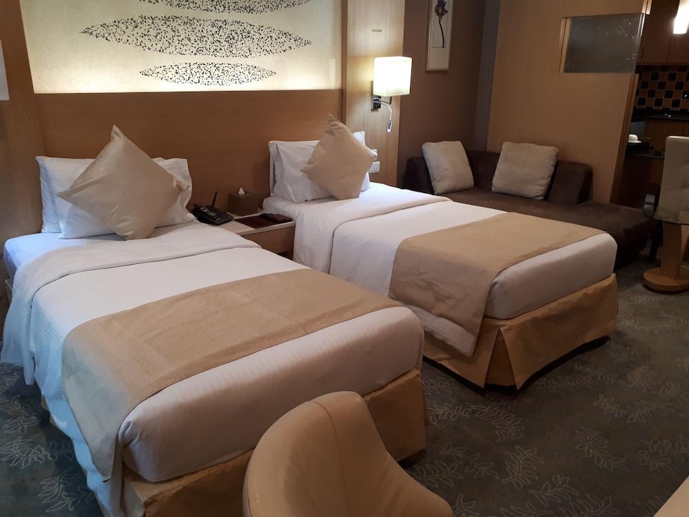 Residence Inn by Marriott Sheikh Zayed Road - Room