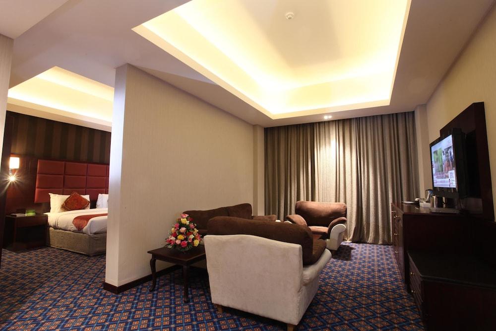 Ramee Guestline Hotel Qurum - Room