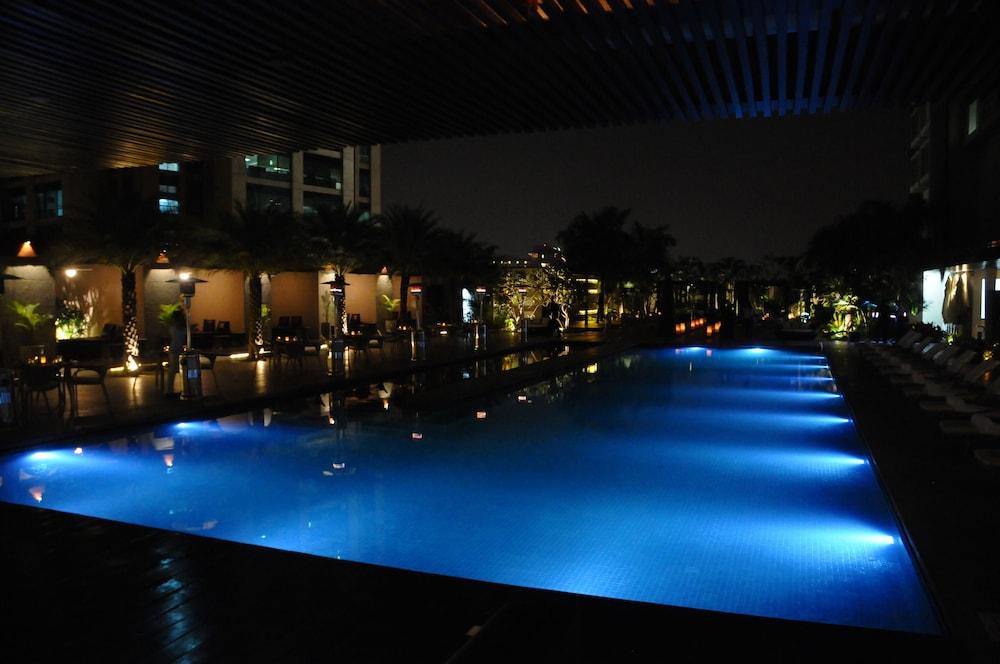 JW Marriott Hotel Bengaluru - Outdoor Pool