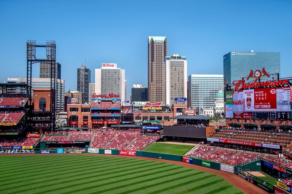 Hilton St. Louis at the Ballpark - Featured Image
