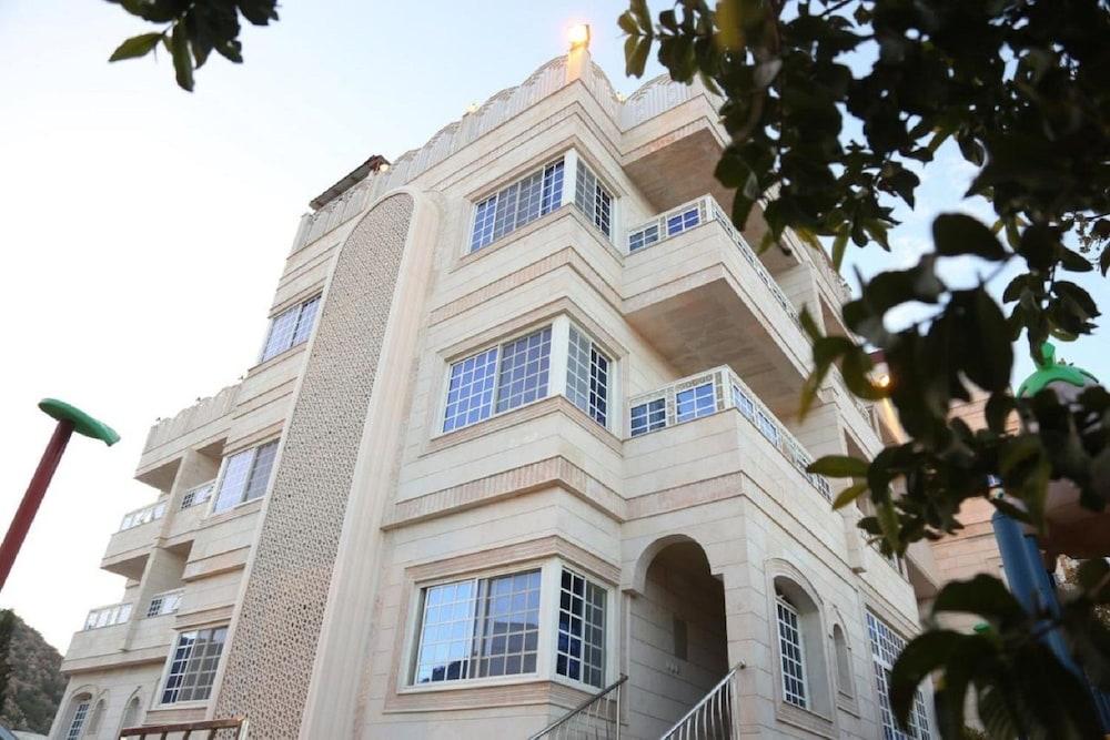 Safwat El Amal Suites - Exterior