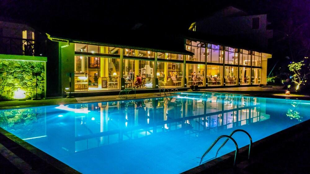 Insight resort - Outdoor Pool