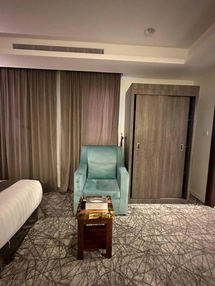lophrana hotel - Room