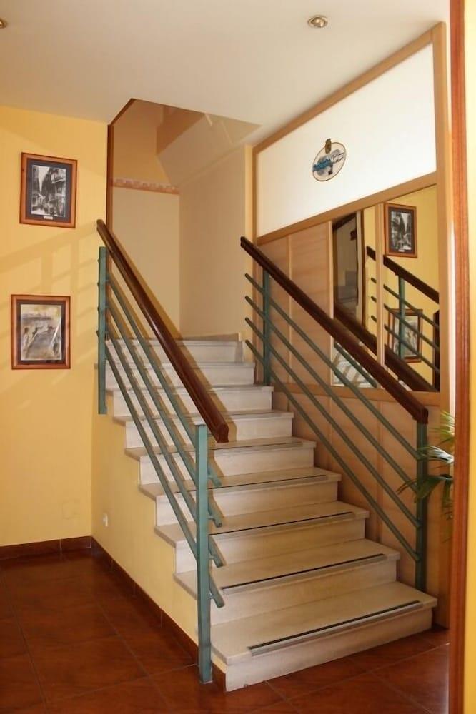 Hotel Santander Antiguo - Staircase