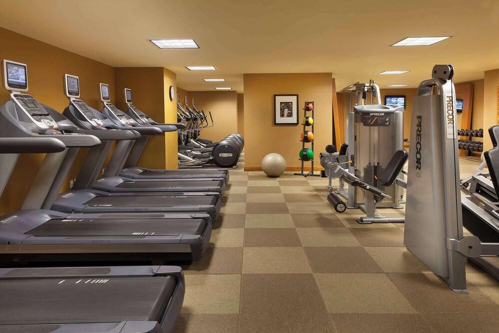 Hilton Toronto - Fitness Facility