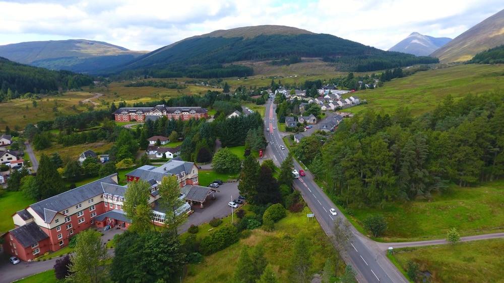 Tyndrum Lodges - Property Grounds