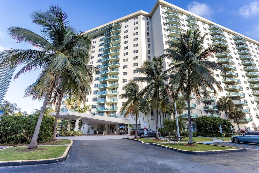 Wonderful 1br Ocean Reserve Sunny Isles Beach 1 Bedroom Condo by Redawning - Exterior
