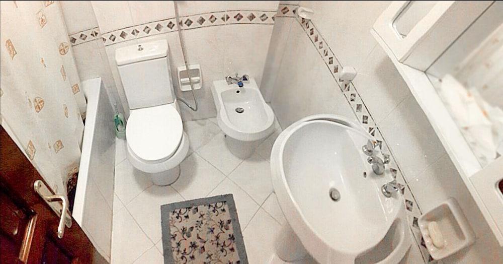 AlSaeed Residence - Bathroom