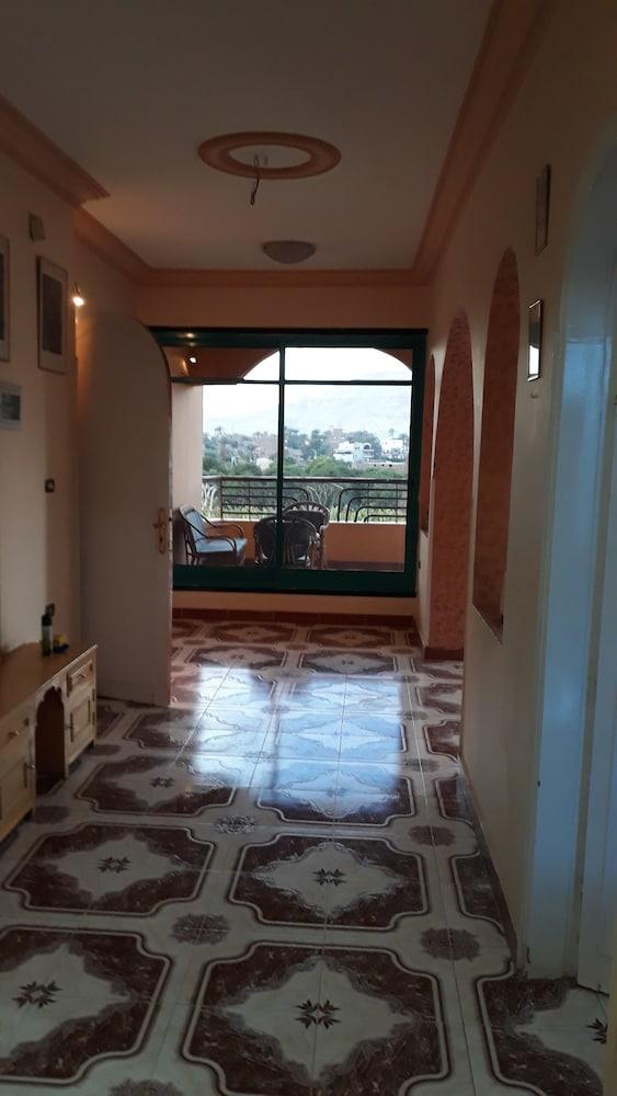 Al Gezera Apartments - Interior