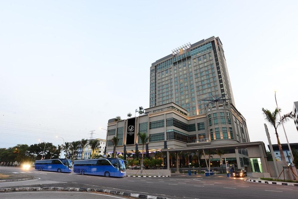 The Light Hotel Penang - Exterior