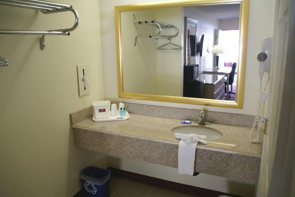 Crystal Inn & Suites Atlantic City Absecon - Bathroom Sink