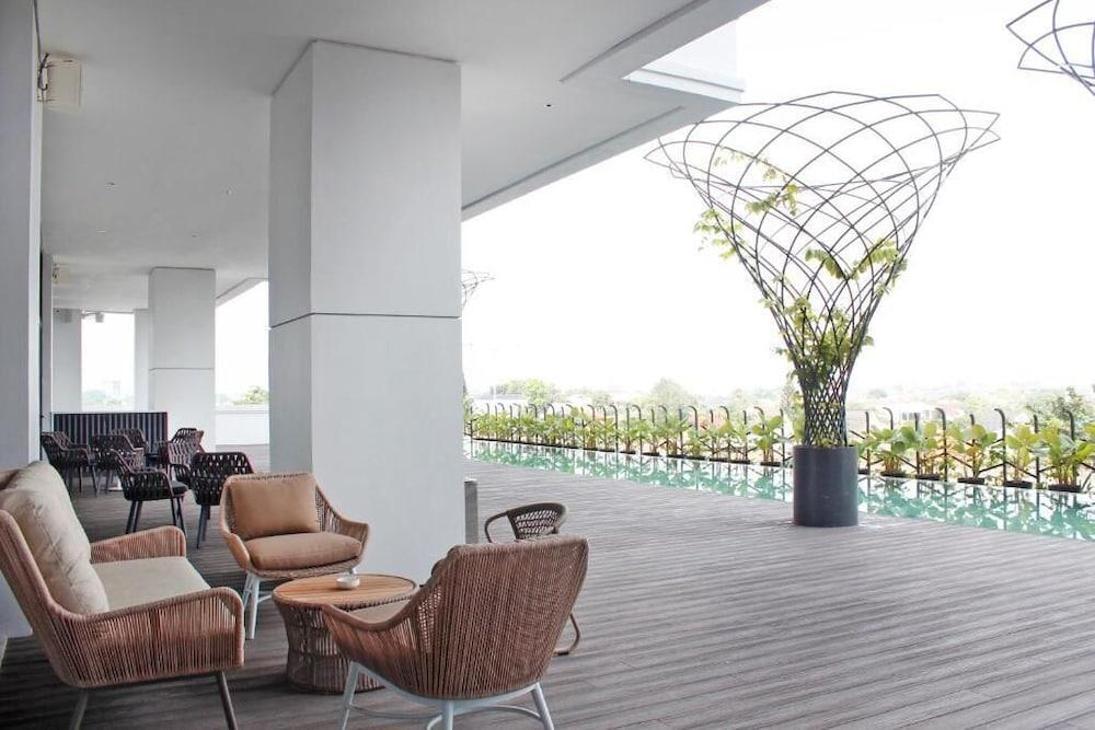 Goodrich Suites, Jakarta - Property Grounds