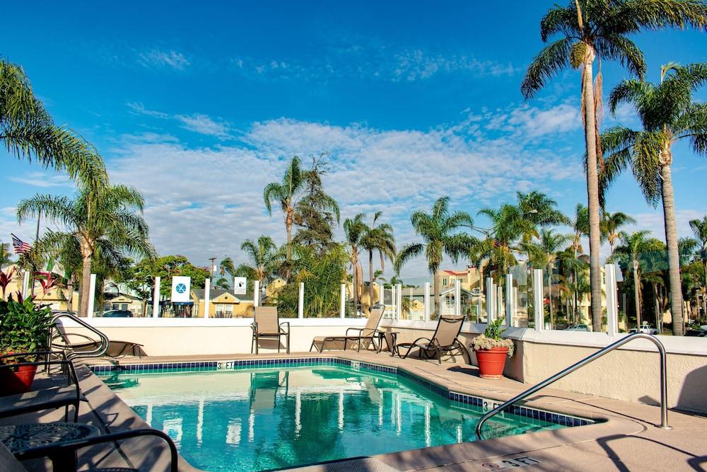Best Western Plus Suites Hotel Coronado Island - Pool