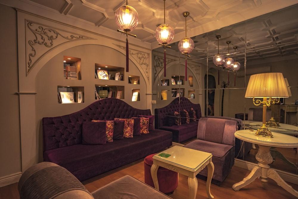 Avicenna Hotel - Special Class - Lobby Sitting Area