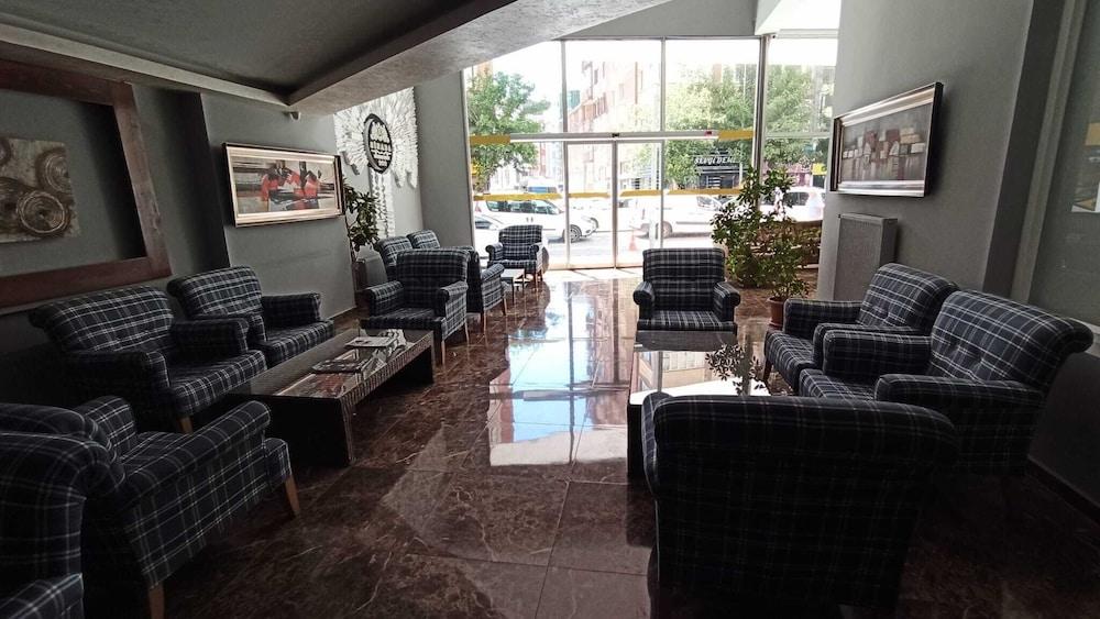 Sinada Otel - Lobby Sitting Area