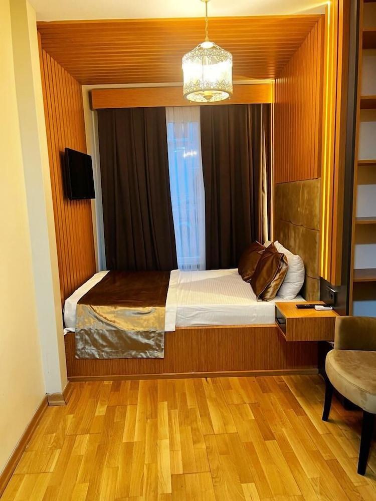Taksim Cetinkaya Suite - Room