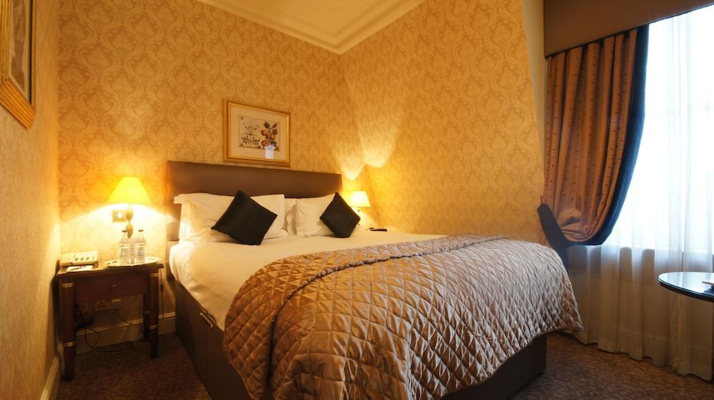 The Leonard Hotel - Room