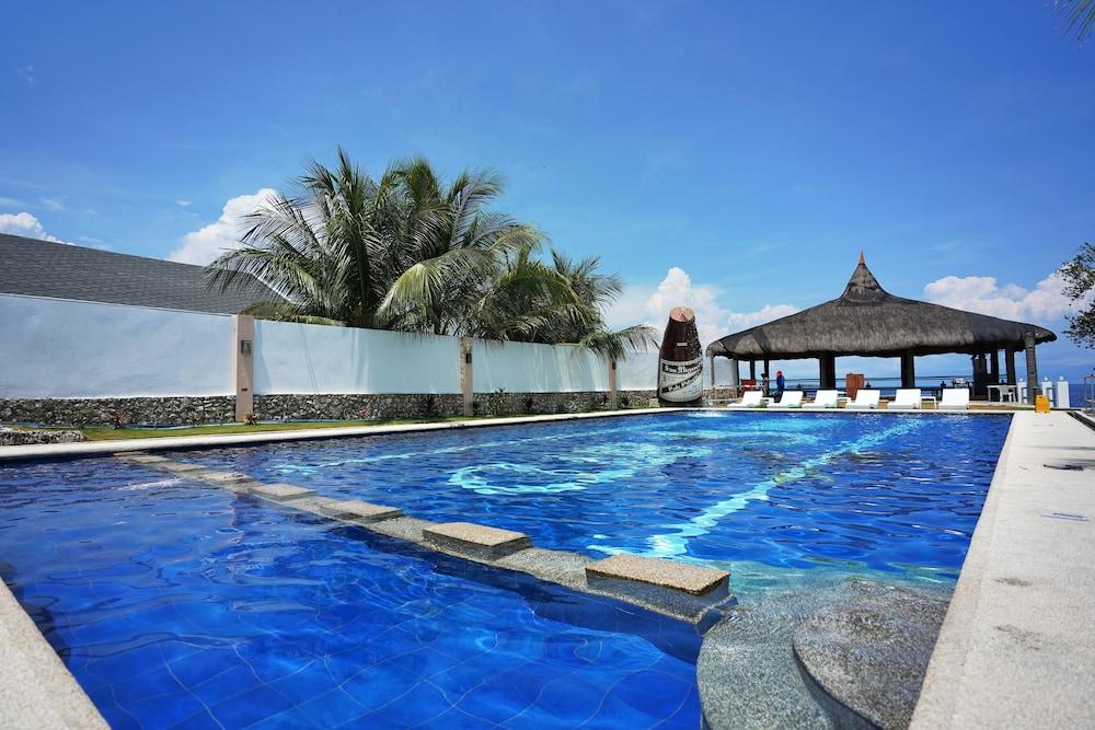 Club Hari Dive Resort - Outdoor Pool