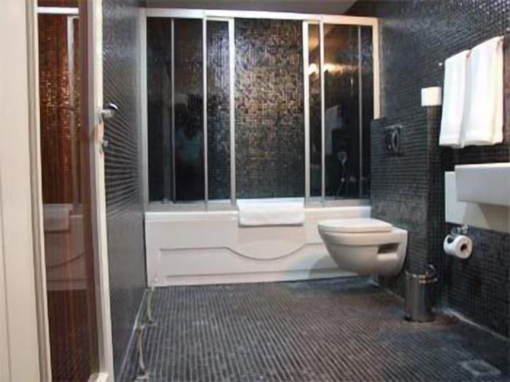 Ankara Amar Hotel - Bathroom