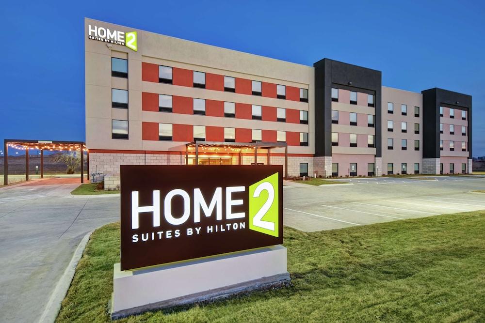 Home2 Suites by Hilton Wichita Northeast - Exterior