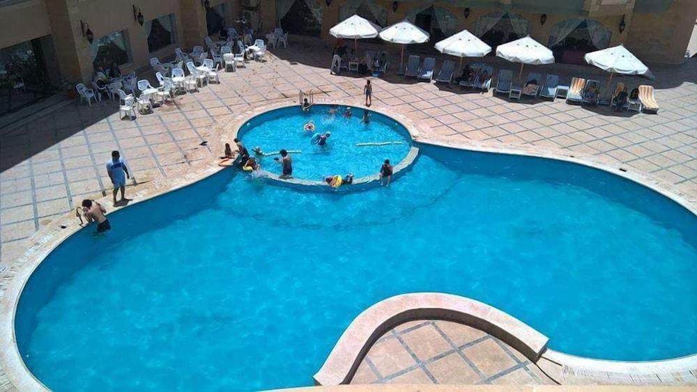 فندق سي فيو هوتل العجمي - Pool