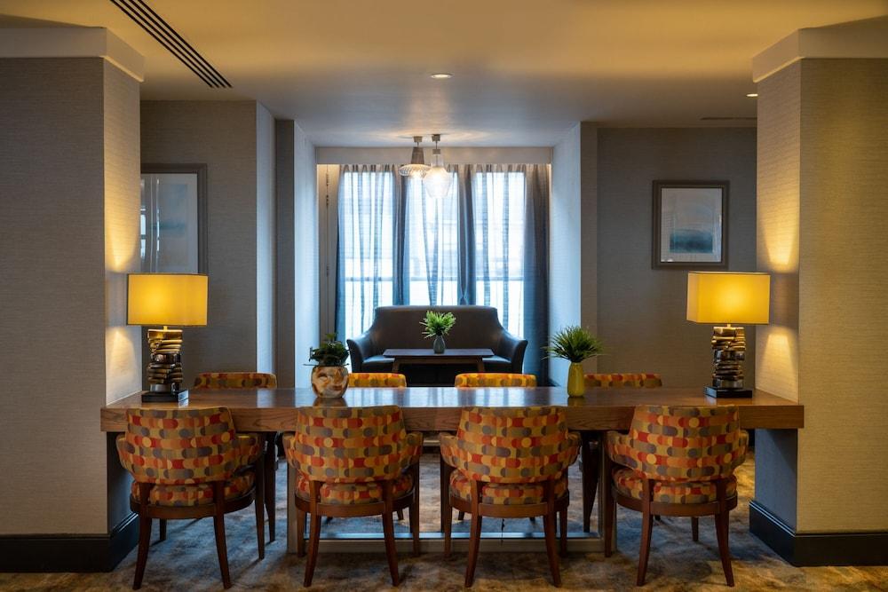 Leonardo Royal Hotel Brighton Waterfront - Lobby Lounge
