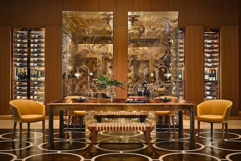The Ritz-Carlton, Millenia Singapore - Reception