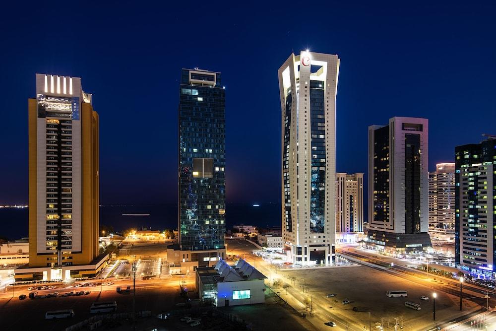 فندق ومساكن سينتارا وست باي الدوحة - Featured Image