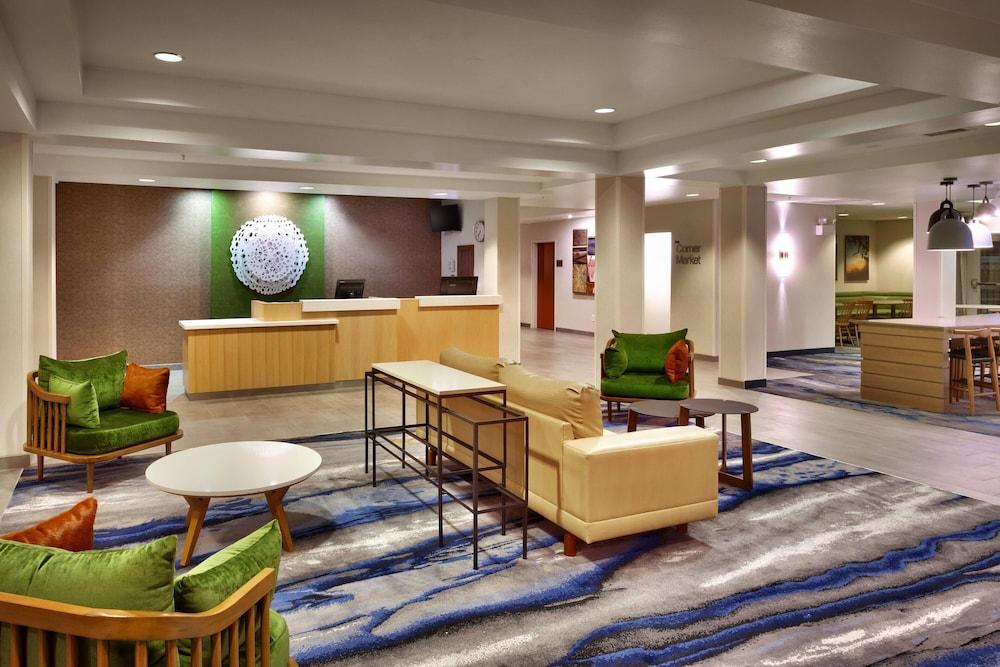 Fairfield Inn and Suites by Marriott Roswell - Lobby Lounge