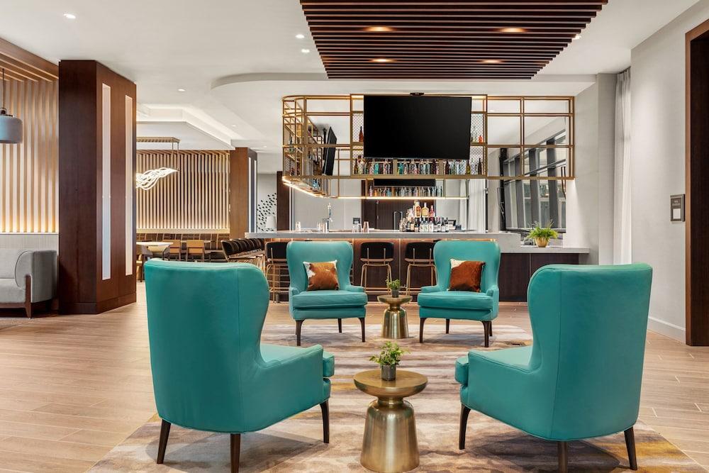 Marriott San Antonio Airport - Lobby Lounge